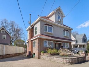 581 California St, Newton MA 02460