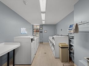 80 Salisbury St 101, Worcester MA 01609