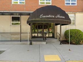 80 Salisbury St 101, Worcester MA 01609