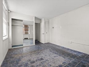 80 Salisbury St 101, Worcester MA 01609