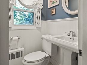 30 Kinnicutt Rd, Worcester MA 01602