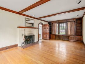 10 Stoneleigh Cir, Watertown MA 02472