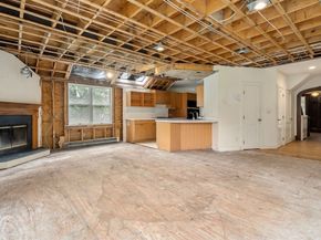 10 Stoneleigh Cir, Watertown MA 02472