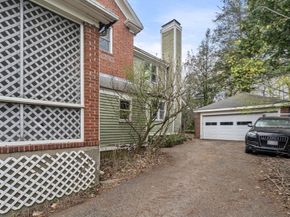 10 Stoneleigh Cir, Watertown MA 02472