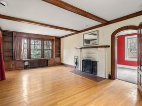 10 Stoneleigh Cir, Watertown MA 02472