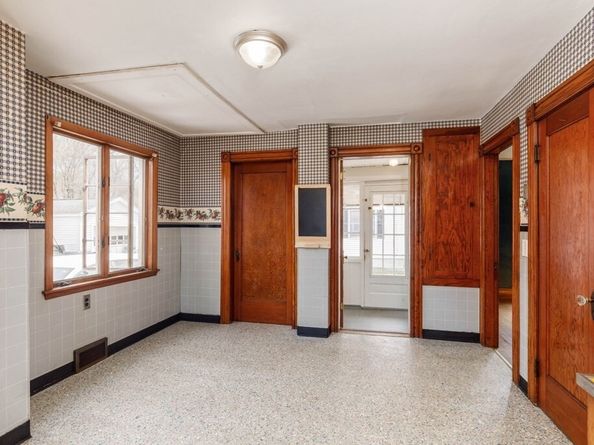 46 Ward Street, Athol MA 01331