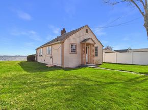 15 Shore Ave, Lakeville MA 02347