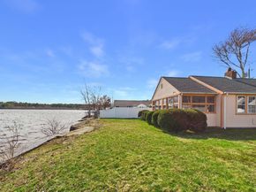 15 Shore Ave, Lakeville MA 02347