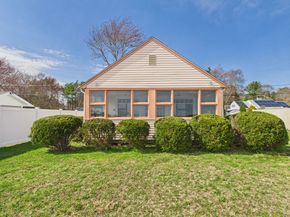 15 Shore Ave, Lakeville MA 02347