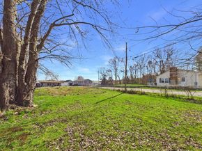 15 Shore Ave, Lakeville MA 02347