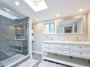 31 Emery St, Holbrook MA 02343