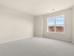 5 Peters Farm Way 7106, Westborough MA 01581