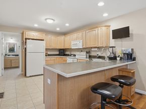 106 Manchester St 106, Leominster MA 01453