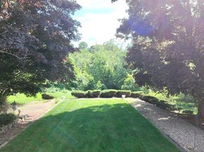 8 Deerfield Rd, Shrewsbury MA 01545
