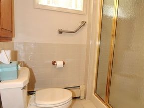 8 Deerfield Rd, Shrewsbury MA 01545