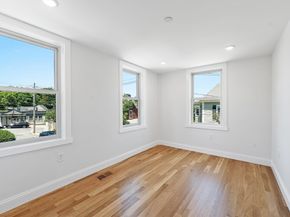 290 Washington St B, Marblehead MA 01945