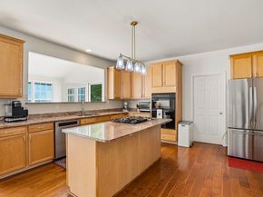 34 Hemingway St, Shrewsbury MA 01545