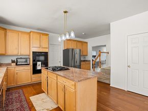 34 Hemingway St, Shrewsbury MA 01545
