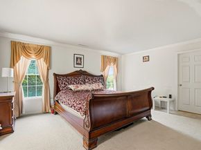 34 Hemingway St, Shrewsbury MA 01545