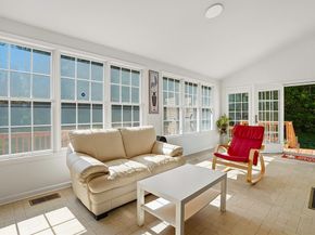 34 Hemingway St, Shrewsbury MA 01545