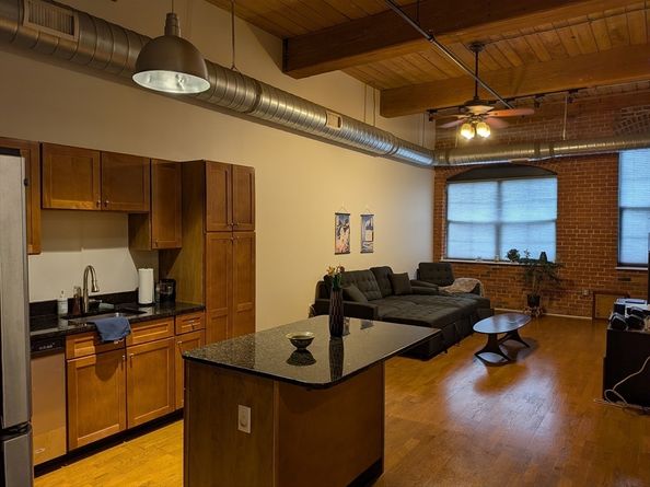 160 Fremont 213, Worcester MA 01603