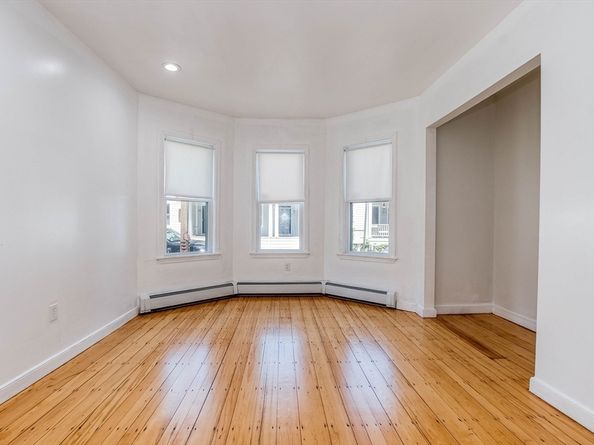 32 Hawthorne Street 1, Boston MA 02119