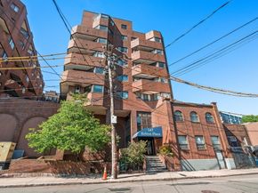147 Kelton St 704, Boston MA 02134