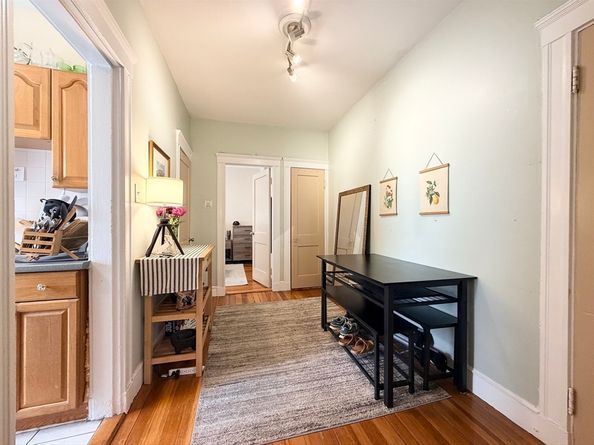 316 Summit Ave 5, Boston MA 02135