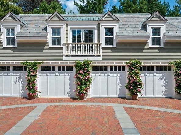 17 Crowninshield Road, Marblehead MA 01945