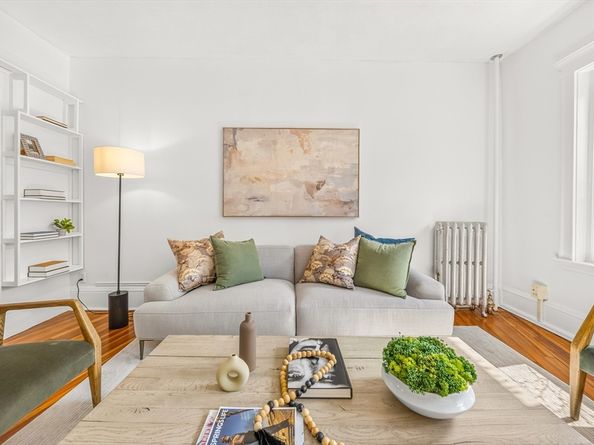 551 Brookline Ave 4, Brookline MA 02445