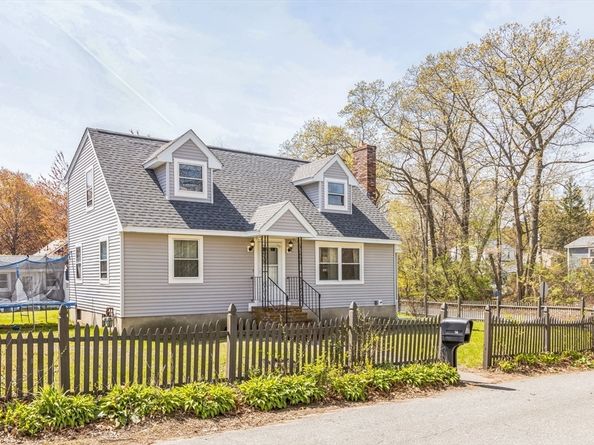 14 Greenville St, Billerica MA 01821