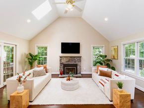3 Stable Way, Medway MA 02053
