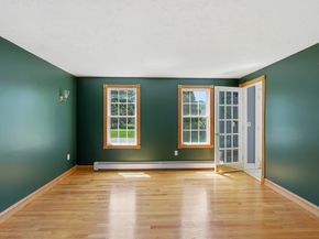 27 Charles Ave, Uxbridge MA 01569
