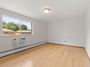 52 Bishop Dr. 52, Framingham MA 01701