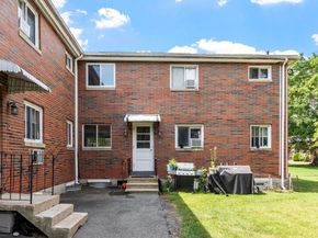 52 Bishop Dr. 52, Framingham MA 01701