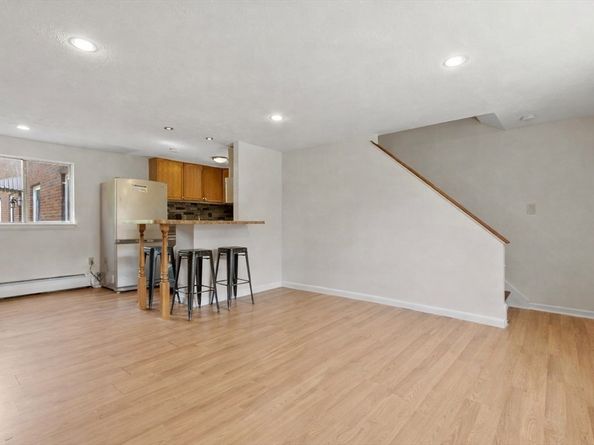 52 Bishop Dr. 52, Framingham MA 01701