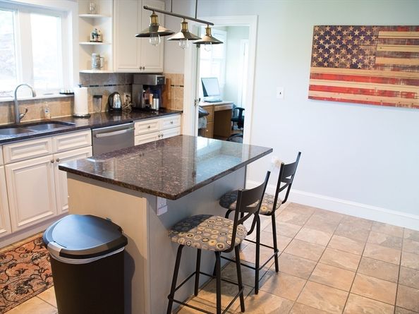 659 Liberty St, Rockland MA 02370