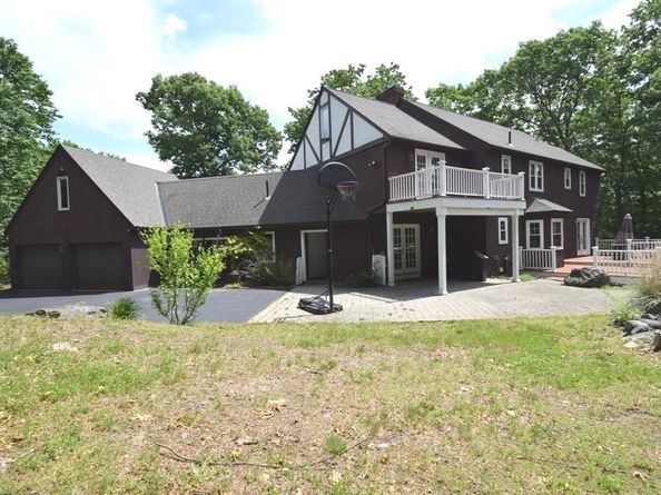 14 Colonial Drive, Shrewsbury MA 01545