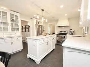 193 Lacy St, North Andover MA 01845