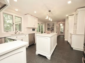 193 Lacy St, North Andover MA 01845