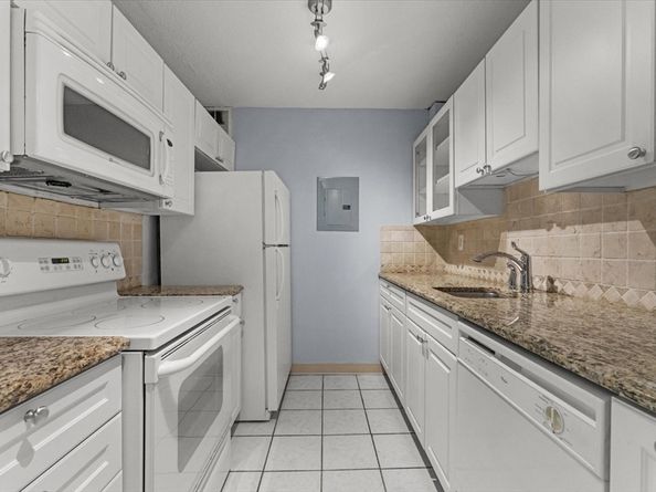 566 Commonwealth Ave 703, Boston MA 02215