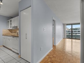 566 Commonwealth Ave 703, Boston MA 02215