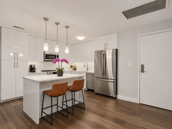 771 Harrison Ave. 406, Boston MA 02118