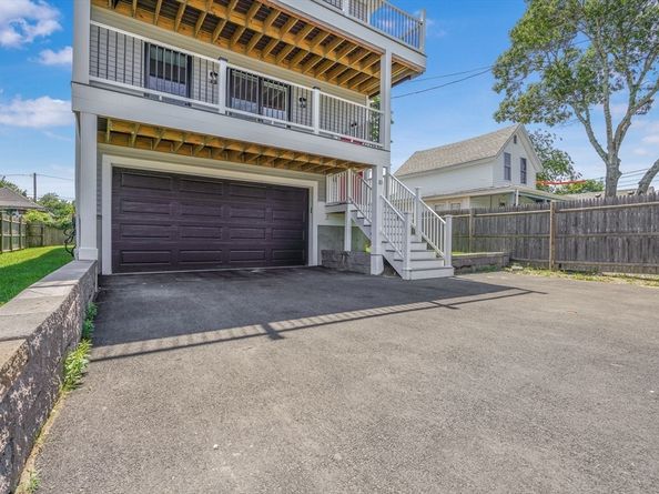 10 Thirteenth St, Wareham MA 02538