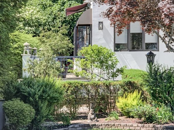 18 Roosevelt Rd, Medford MA 02155