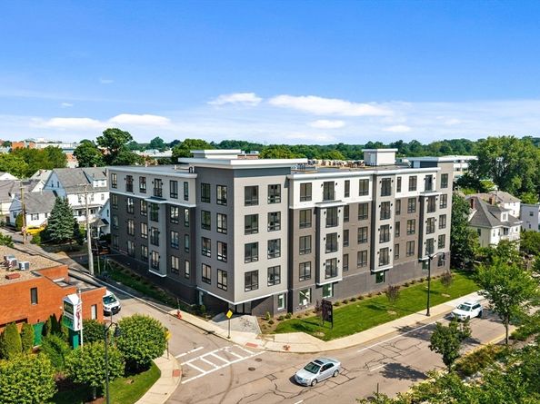 66 Mcgrath Highway 403, Quincy MA 02169