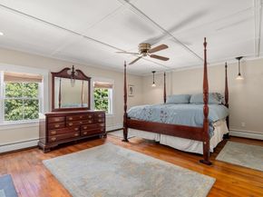 14 Maple St, Sturbridge MA 01566