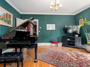 14 Maple St, Sturbridge MA 01566
