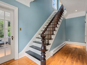14 Maple St, Sturbridge MA 01566
