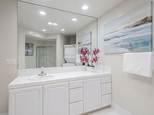 518 Almer Road 6, Burlingame CA 94010